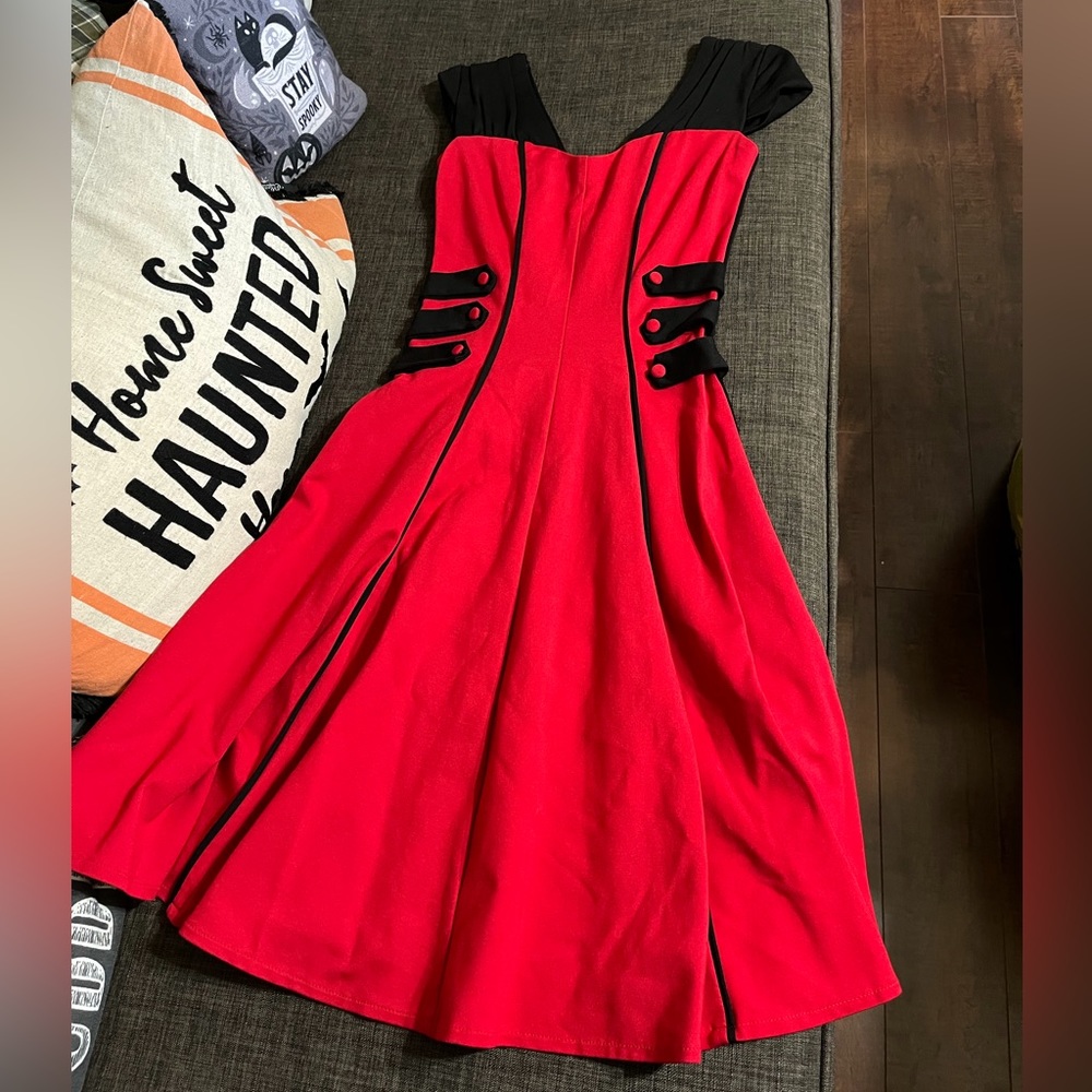 • MOVING LAST CHANCE 7/31/2024 • Unique Vintage retro red black dress XS